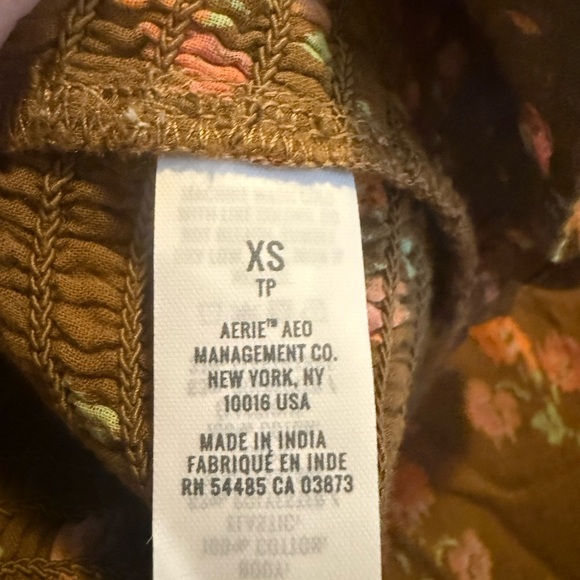 Aerie smocked bodice floral Crop Blouse XS cottage core NWT Boho puff fairy - Picture 6 of 8